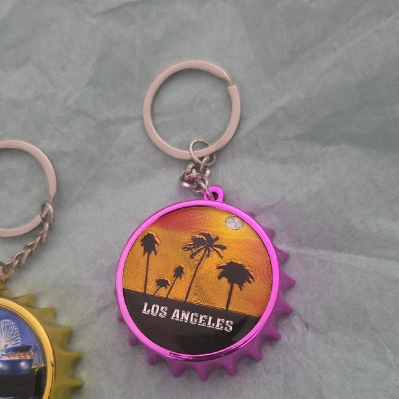 Colorful Los Angeles Keychains Set - Picture 5 of 5